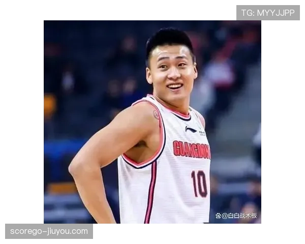 赵睿居然真能一天三顿海鲜，这生活跟我们拼命加班的人简直两个世界